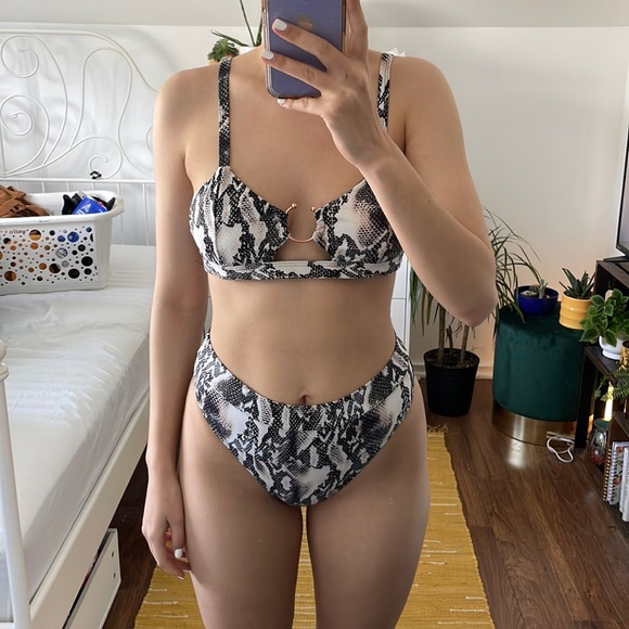 Snakeskin pattern bikini - Picture 6 of 6